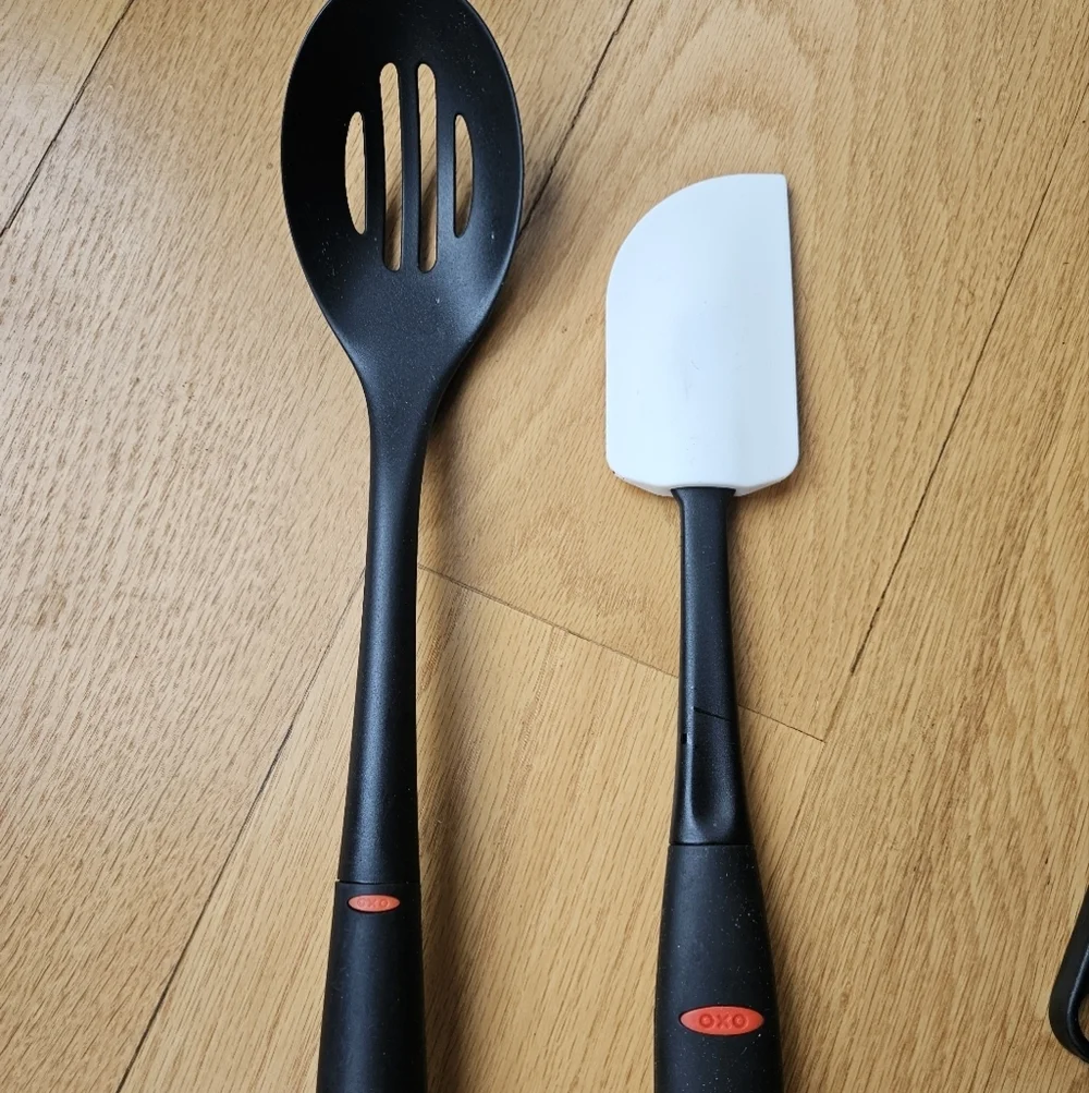 Black Cooking Utensil Set for Kitchen Essentials